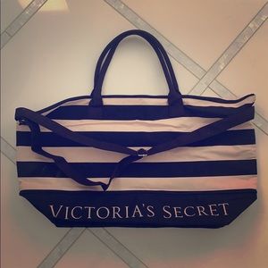 Victoria’s Secret shoulder bag brand new no tags